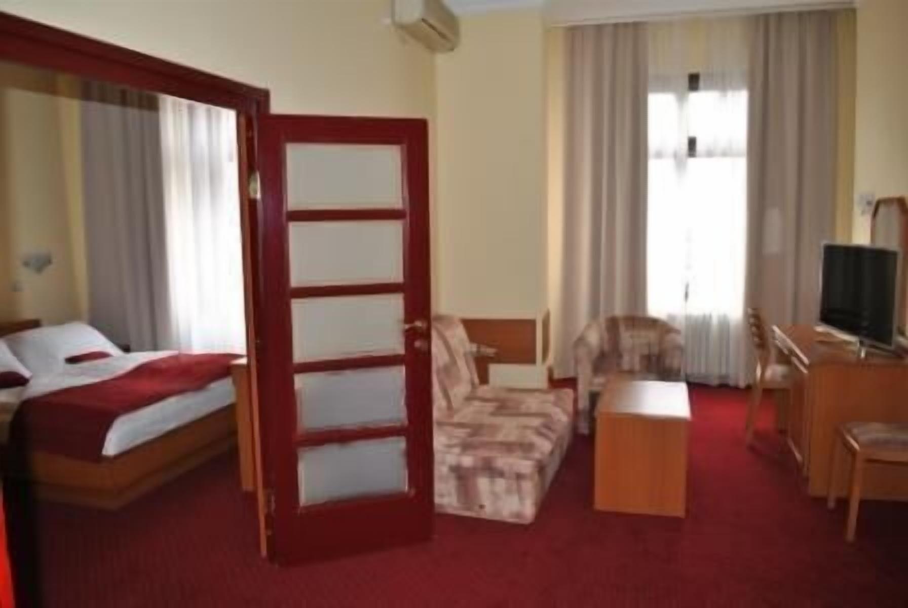 Hotel Kasina Belgrad Exterior foto