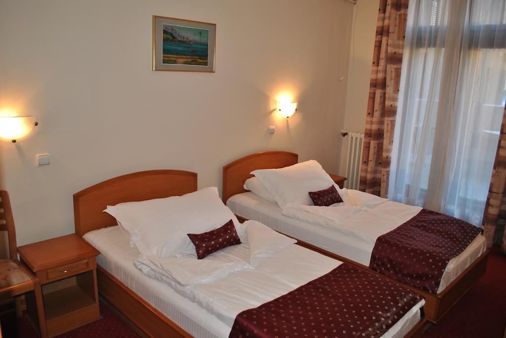 Hotel Kasina Belgrad Exterior foto