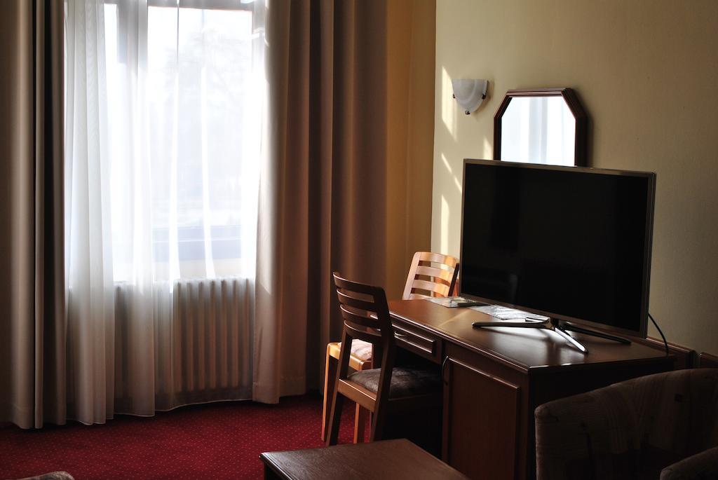 Hotel Kasina Belgrad Exterior foto