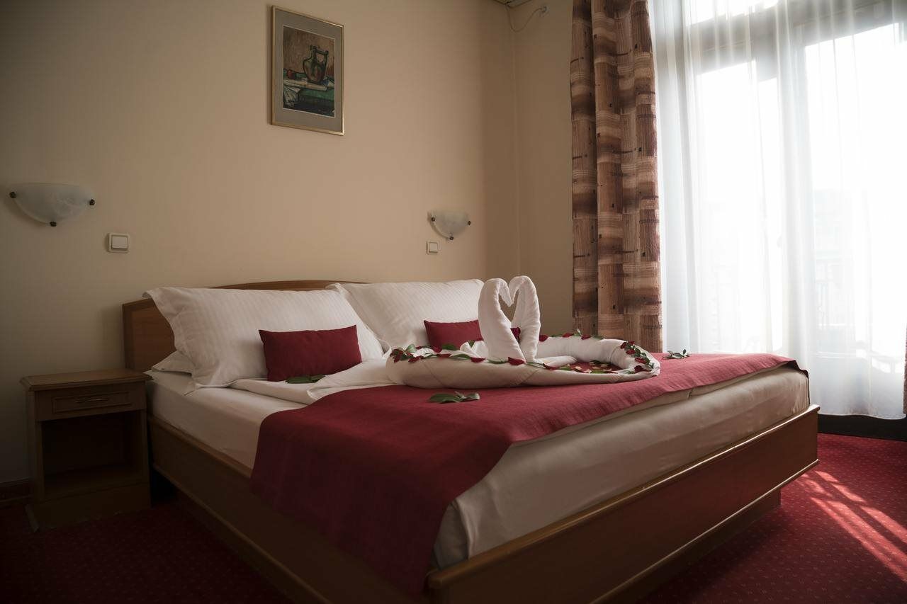 Hotel Kasina Belgrad Exterior foto